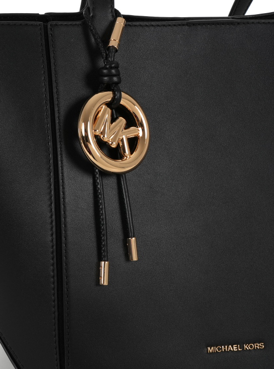 ΓΥΝΑΙΚΕΙΑ ΤΣΑΝΤΑ ΩΜΟΥ  3