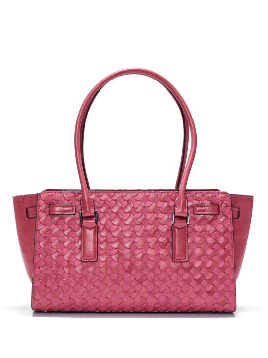 ΓΥΝΑΙΚΕΙΑ ΤΣΑΝΤΑ ΩΜΟΥ  1