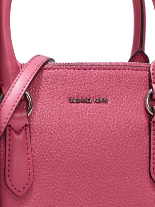 ΓΥΝΑΙΚΕΙΑ ΤΣΑΝΤΑ ΧΕΙΡΟΣ  3