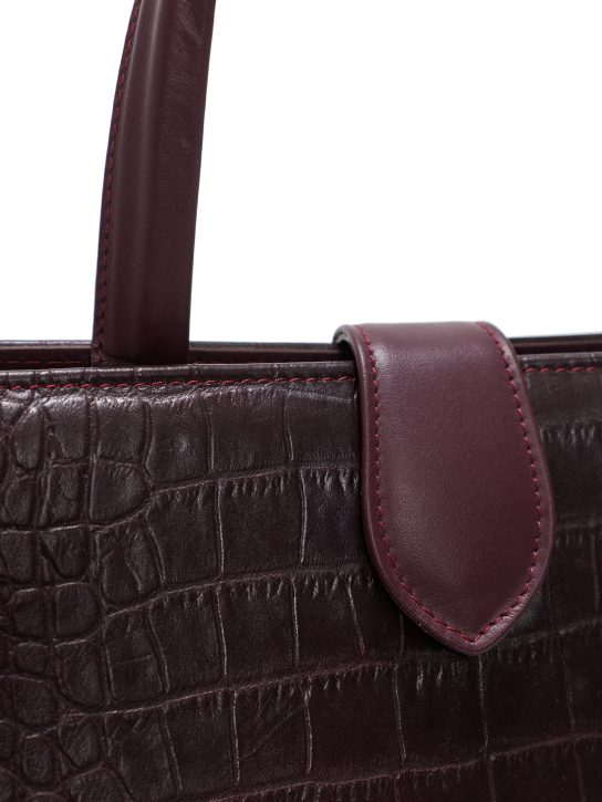 ΓΥΝΑΙΚΕΙΑ ΤΣΑΝΤΑ ΧΕΙΡΟΣ 3