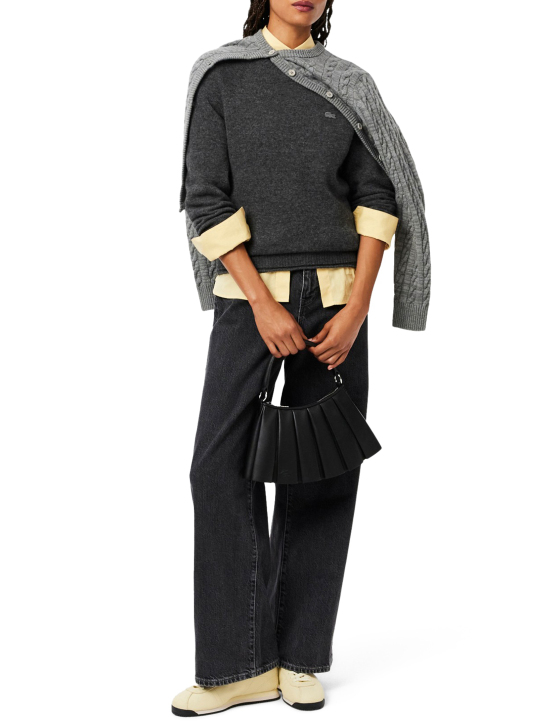 ΓΥΝΑΙΚΕΙΟ ΠΟΥΛΟΒΕΡ 1