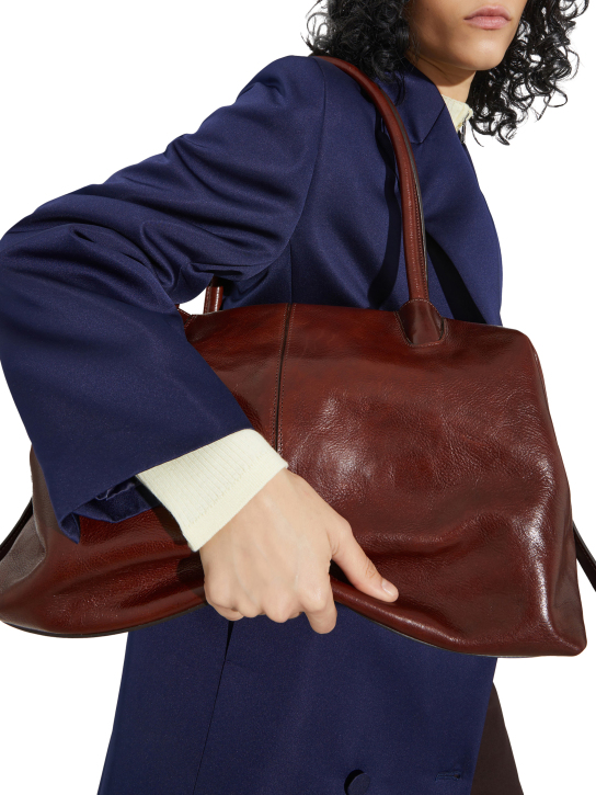 ΓΥΝΑΙΚΕΙΑ ΤΣΑΝΤΑ ΩΜΟΥ 3