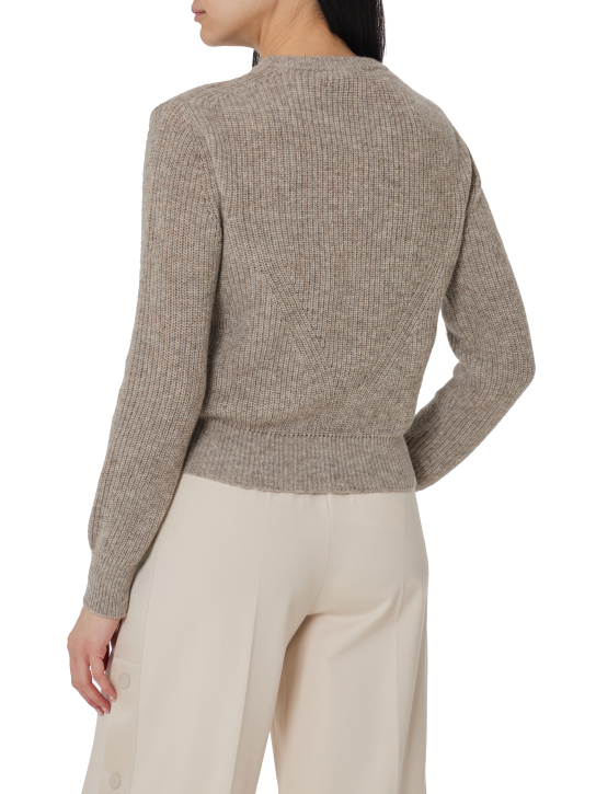 ΓΥΝΑΙΚΕΙΑ ΠΟΥΛΟΒΕΡ  2