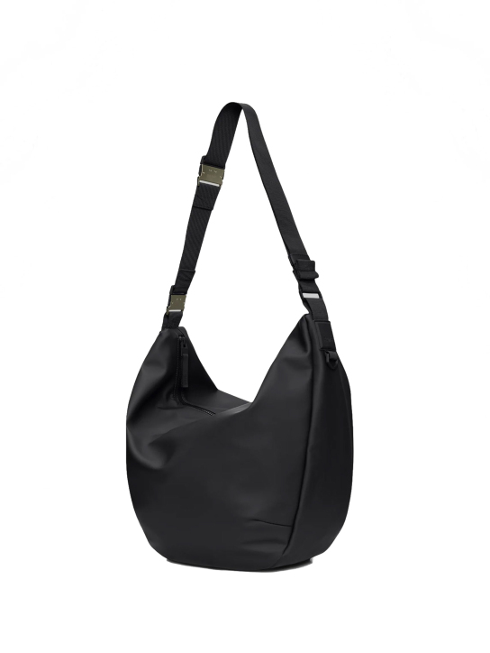 ΓΥΝΑΙΚΕΙΑ ΤΣΑΝΤΑ ΩΜΟΥ 1