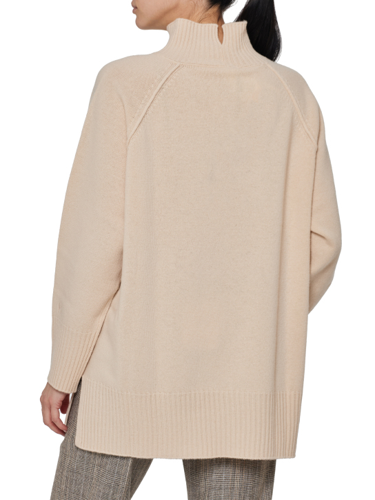 ΓΥΝΑΙΚΕΙΟ ΠΟΥΛΟΒΕΡ  2