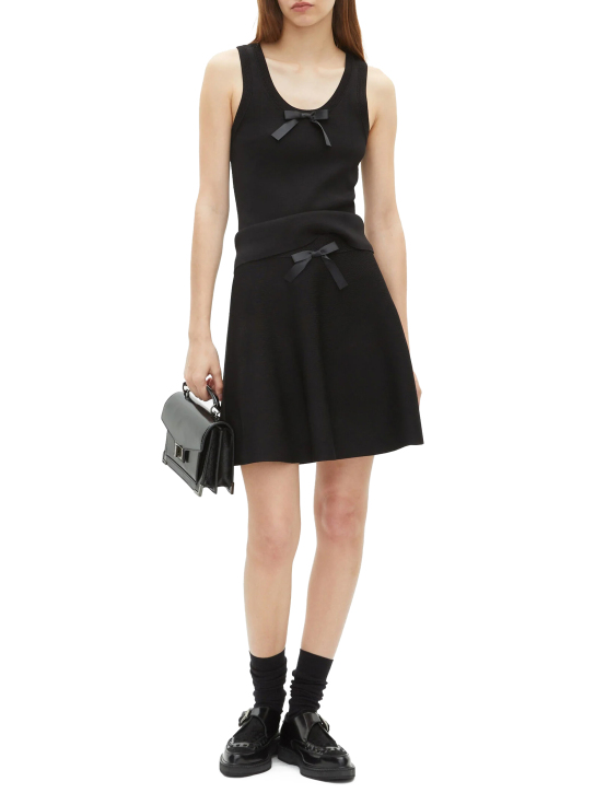 ΓΥΝΑΙΚΕΙΟ ΑΜΑΝΙΚΟ ΤΟΠ 1