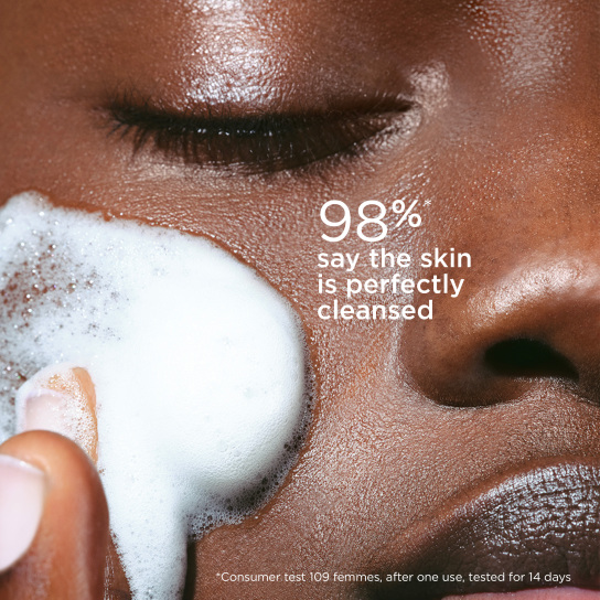 GENTLE RENEWING CLEANSING MOUSSE FOAMING TEXTURE 4