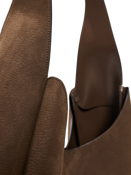 ΓΥΝΑΙΚΕΙΑ ΤΣΑΝΤΑ ΩΜΟΥ  3