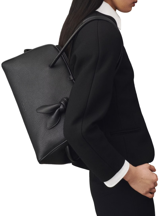 ΓΥΝΑΙΚΕΙΑ ΔΕΡΜΑΤΙΝΗ ΤΣΑΝΤΑ ΩΜΟΥ LE TURISMO 3