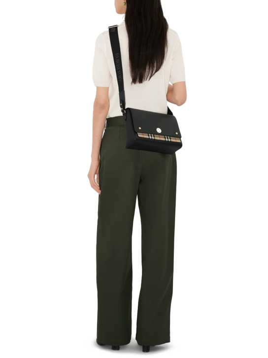 ΓΥΝΑΙΚΕΙΑ ΔΕΡΜΑΤΙΝΗ ΤΣΑΝΤΑ ΧΙΑΣΤΙ  3