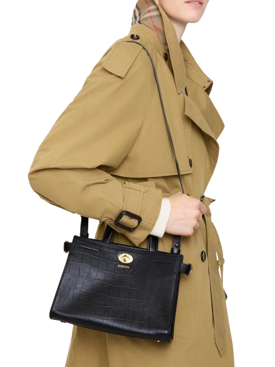 ΓΥΝΑΙΚΕΙΑ ΔΕΡΜΑΤΙΝΗ ΤΣΑΝΤΑ ΧΕΙΡΟΣ  3