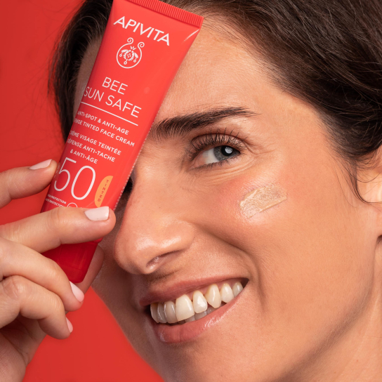 BEE SUN SAFE ΑΝΤΗΛΙΑΚΗ ΚΡΕΜΑ ΠΡΟΣΩΠΟΥ ΚΑΤΑ ΤΩΝ ΠΑΝΑΔΩΝ & ΤΩΝ ΡΥΤΙΔΩΝ ΜΕ ΧΡΩΜΑ SPF50 3