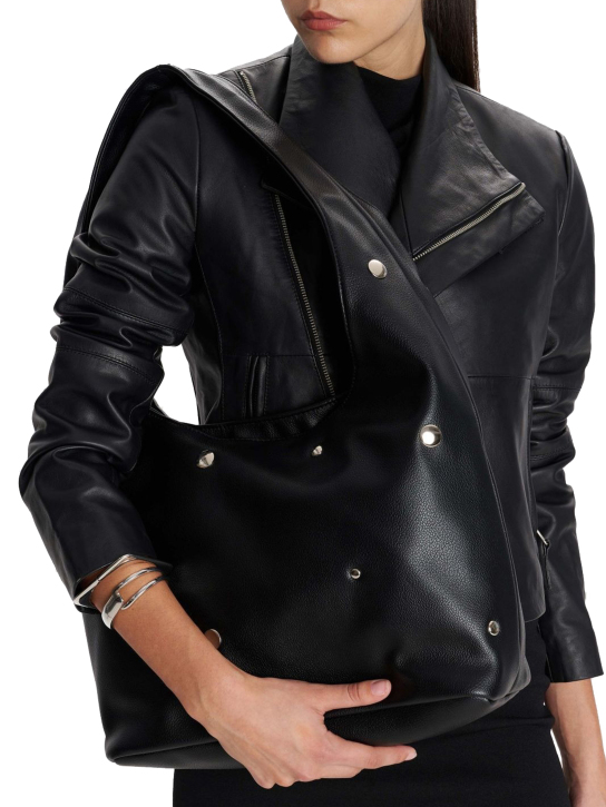 ΓΥΝΑΙΚΕΙΑ ΤΣΑΝΤΑ ΩΜΟΥ  1