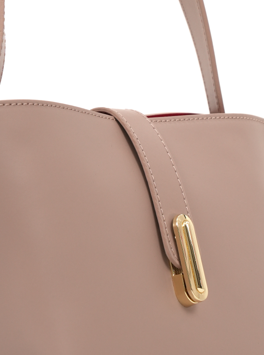 ΓΥΝΑΙΚΕΙΑ ΔΕΡΜΑΤΙΝΗ ΤΣΑΝΤΑ ΩΜΟΥ 3