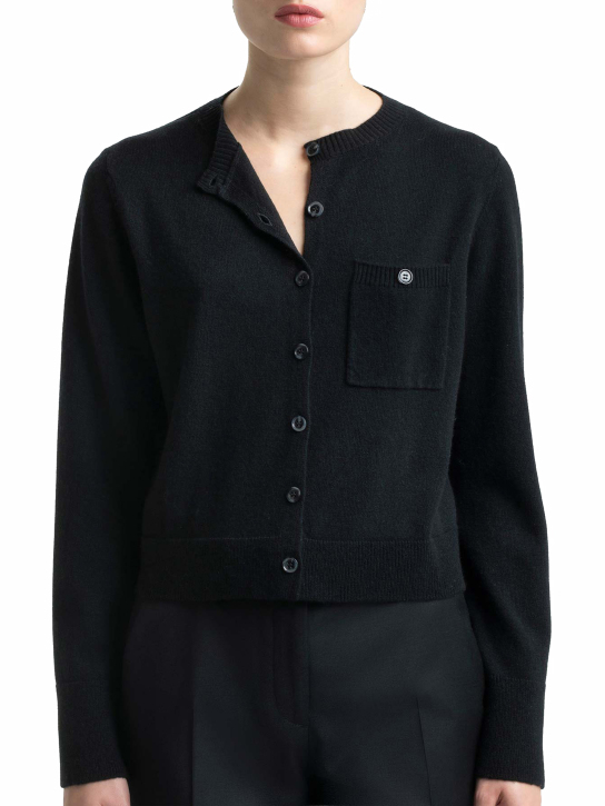 ΓΥΝΑΙΚΕΙΑ ΖΑΚΕΤΑ  1