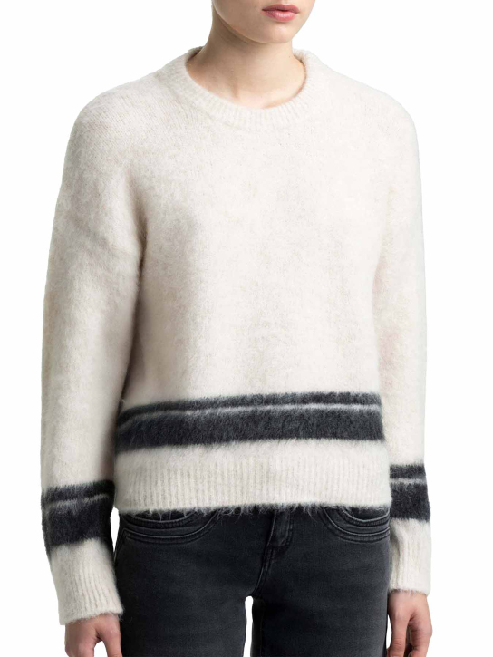 ΓΥΝΑΙΚΕΙΟ ΠΟΥΛΟΒΕΡ 1