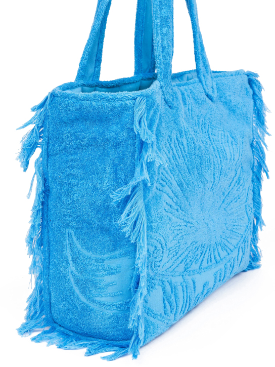 ΓΥΝΑΙΚΕΙΑ ΤΣΑΝΤΑ ΘΑΛΑΣΣΗΣ  1