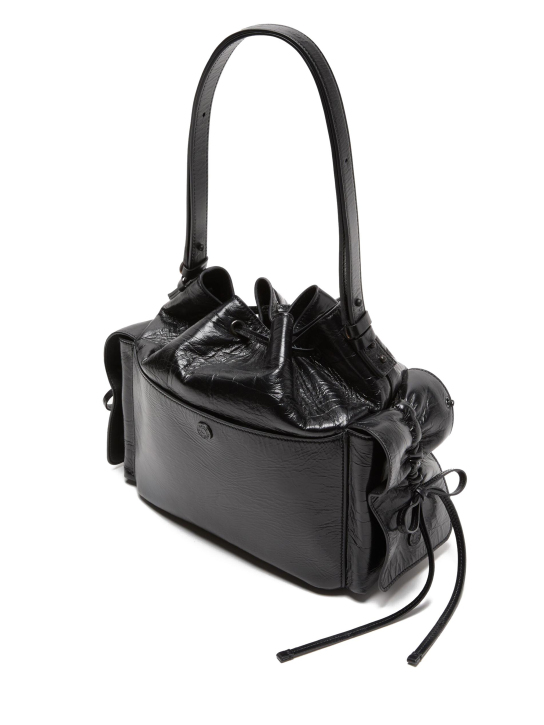 ΓΥΝΑΙΚΕΙΑ ΤΣΑΝΤΑ ΩΜΟΥ  1