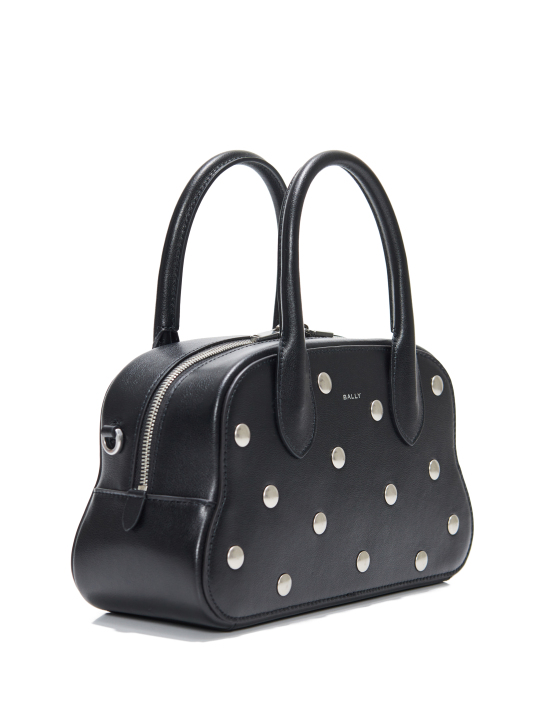 ΓΥΝΑΙΚΕΙΑ ΤΣΑΝΤΑ ΧΕΙΡΟΣ 2