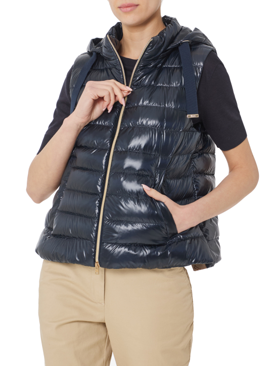 ΓΥΝΑΙΚΕΙΟ ΑΜΑΝΙΚΟ ΜΠΟΥΦΑΝ 1