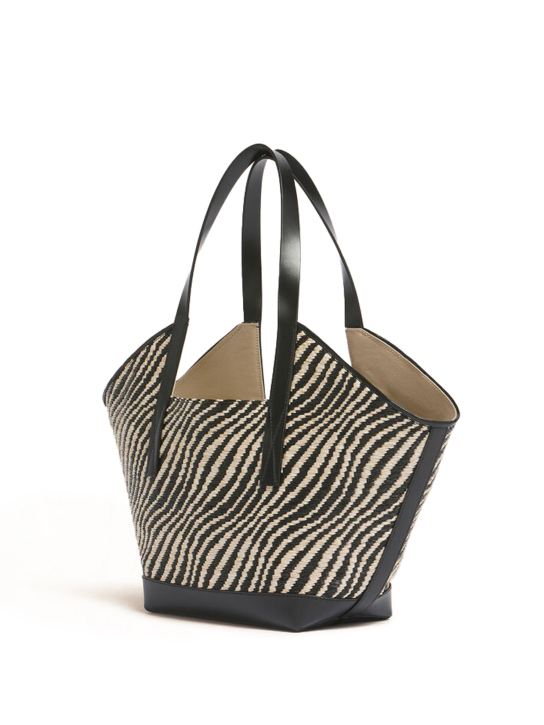 ΓΥΝΑΙΚΕΙΑ ΤΣΑΝΤΑ ΩΜΟΥ 1