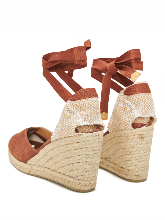 ΓΥΝΑΙΚΕΙΕΣ ΕΣΠΑΝΤΡΙΓΙΕΣ 2