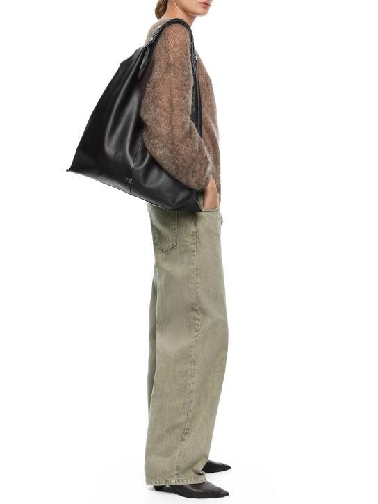 ΓΥΝΑΙΚΕΙΑ ΤΣΑΝΤΑ ΩΜΟΥ 2