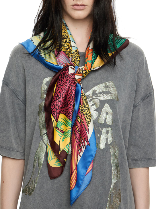 ΓΥΝΑΙΚΕΙΟ ΦΟΥΛΑΡΙ 1