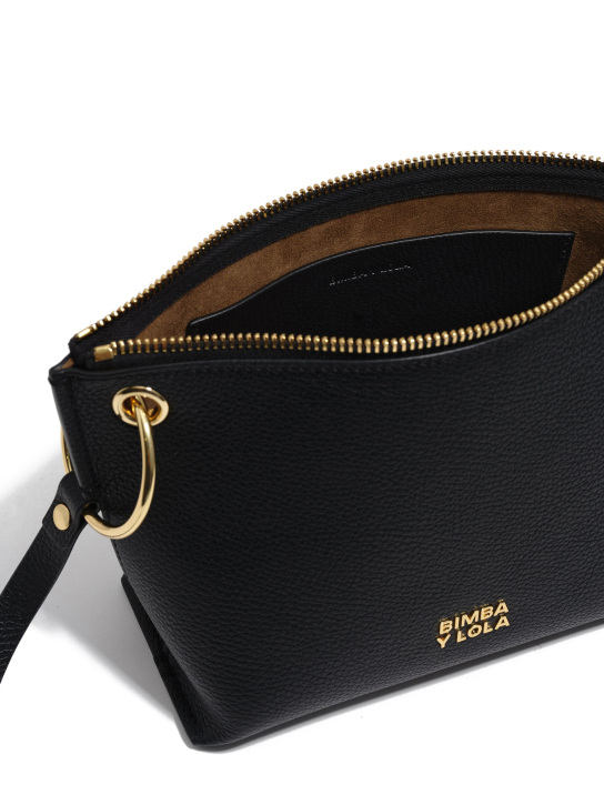 ΓΥΝΑΙΚΕΙΑ ΤΣΑΝΤΑ ΧΙΑΣΤΙ 2