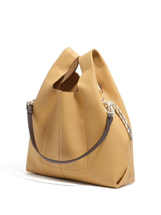 ΓΥΝΑΙΚΕΙΑ ΤΣΑΝΤΑ ΧΕΙΡΟΣ 1