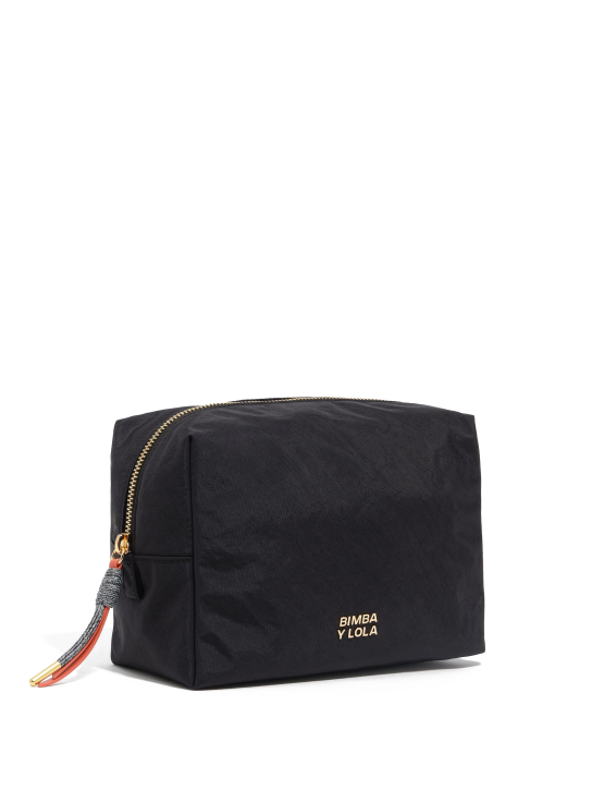 ΓΥΝΑΙΚΕΙΟ ΝΕΣΕΣΕΡ 0