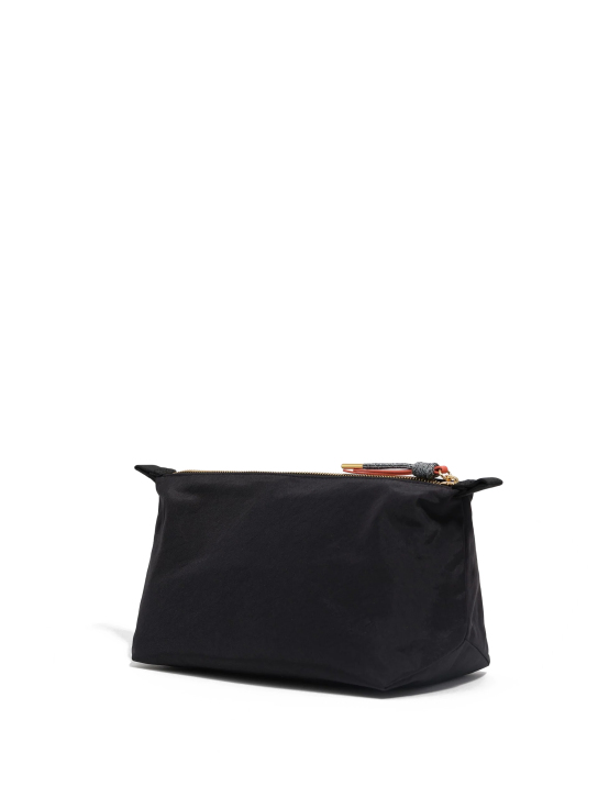 ΓΥΝΑΙΚΕΙΟ ΝΕΣΕΣΕΡ 1