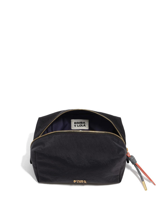 ΓΥΝΑΙΚΕΙΟ ΝΕΣΕΣΕΡ 2