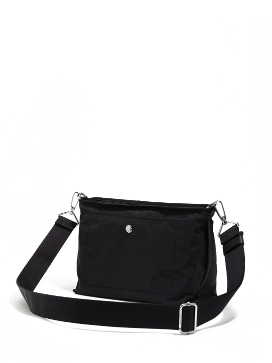 ΓΥΝΑΙΚΕΙΑ ΤΣΑΝΤΑ ΧΙΑΣΤΙ 1