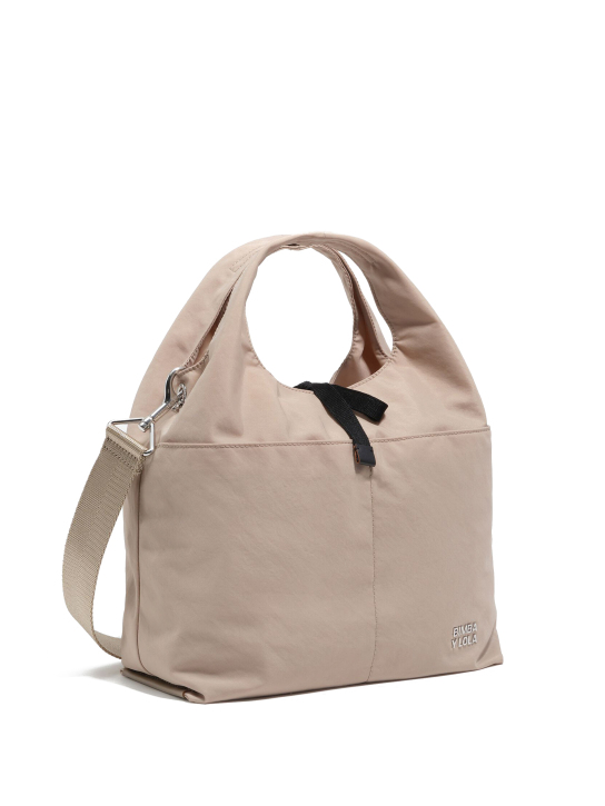 ΓΥΝΑΙΚΕΙΑ ΤΣΑΝΤΑ ΧΕΙΡΟΣ 3