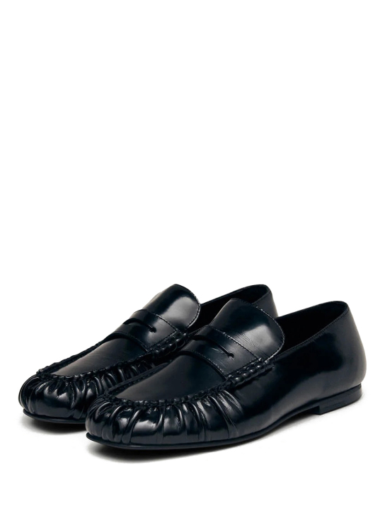 ΓΥΝΑΙΚΕΙΑ LOAFERS 1
