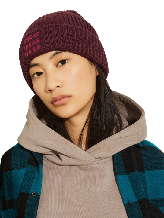 ΓΥΝΑΙΚΕΙΟΣ ΣΚΟΥΦΟΣ 1