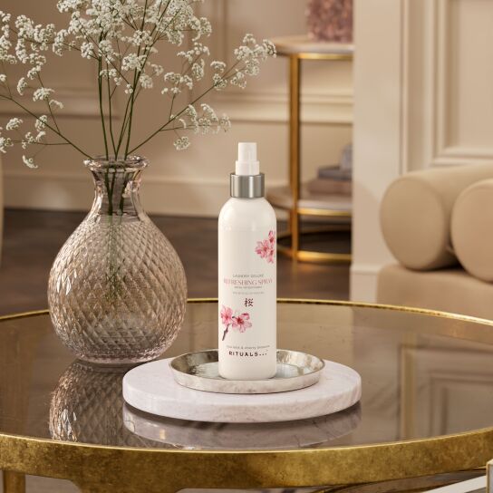 THE RITUAL OF SAKURA REFRESHING SPRAY 2