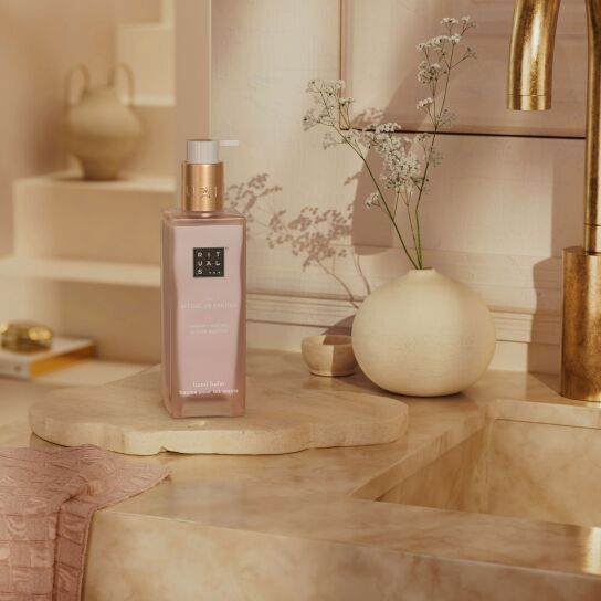 THE RITUAL OF SAKURA HAND BALM 3