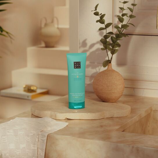 THE RITUAL OF KARMA HAND LOTION 2
