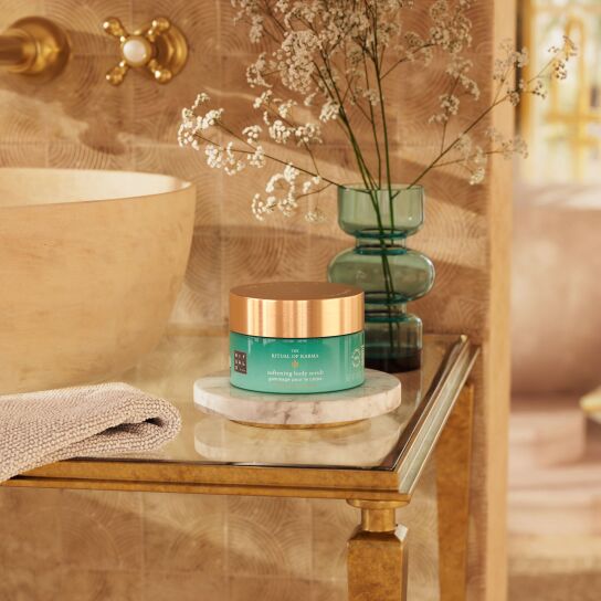 THE RITUAL OF KARMA BODY SCRUB 1