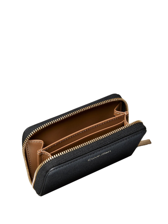 ΓΥΝΑΙΚΕΙΟ ΠΟΡΤΟΦΟΛΙ 2