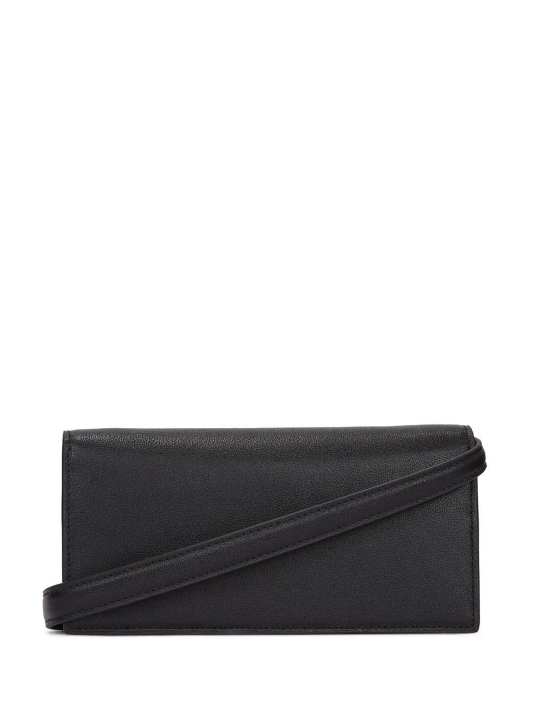 ΓΥΝΑΙΚΕΙΑ ΔΕΡΜΑΤΙΝΗ ΤΣΑΝΤΑ ΧΙΑΣΤΙ 1