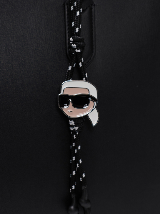 ΓΥΝΑΙΚΕΙΑ ΤΣΑΝΤΑ ΩΜΟΥ  3