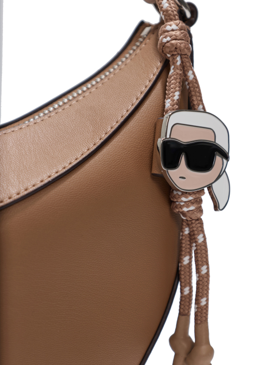 ΓΥΝΑΙΚΕΙΑ ΤΣΑΝΤΑ ΩΜΟΥ  3