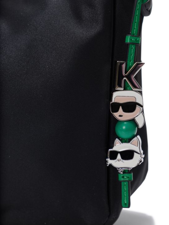 ΓΥΝΑΙΚΕΙΑ ΤΣΑΝΤΑ ΩΜΟΥ  3