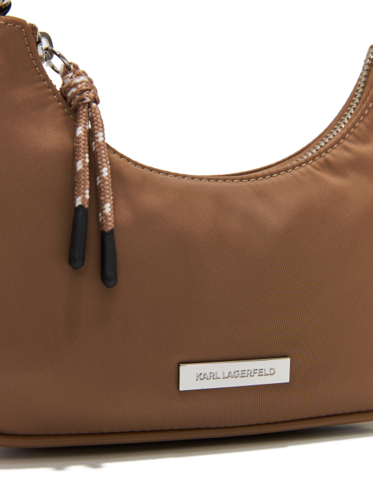 ΓΥΝΑΙΚΕΙΑ ΤΣΑΝΤΑ ΩΜΟΥ  3