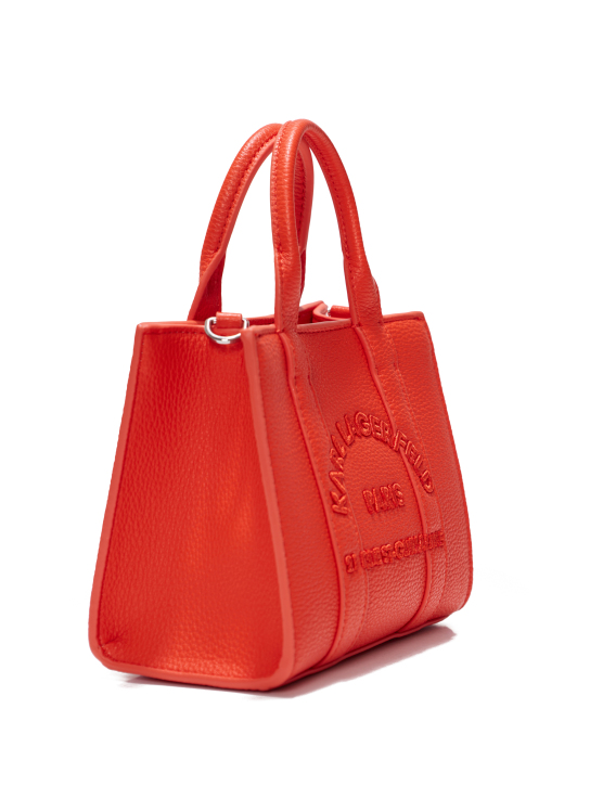 ΓΥΝΑΙΚΕΙΑ ΤΣΑΝΤΑ ΧΕΙΡΟΣ 2