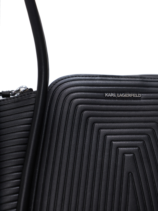 ΓΥΝΑΙΚΕΙΑ ΤΣΑΝΤΑ ΩΜΟΥ  3