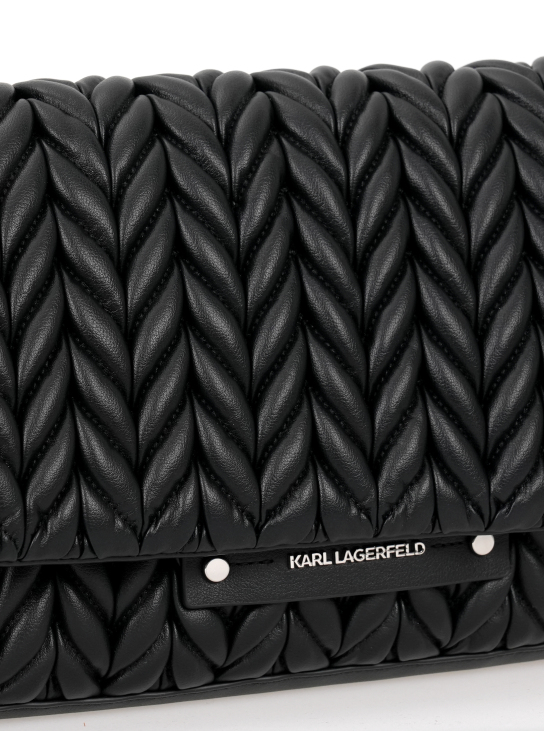 ΓΥΝΑΙΚΕΙΑ ΤΣΑΝΤΑ ΩΜΟΥ  3